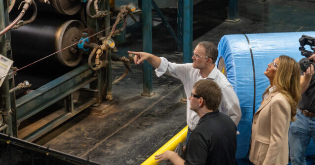 Capital Spending Boom Lifts US Manufacturing Beyond AI