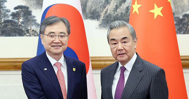 Chinese Foreign Minister Heads to South Korea After Trump Scales Back Military Exercise