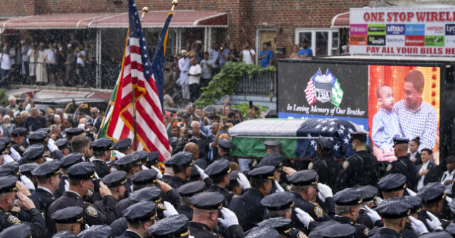 Trump Touts Death Penalty for Cop Killers as Officer Deaths Hit 80-Year Low
