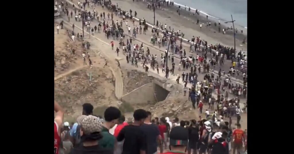 Moroccan Police Thwart Second Mass Migrant Invasion Into Europe in Two Weeks (VIDEO)