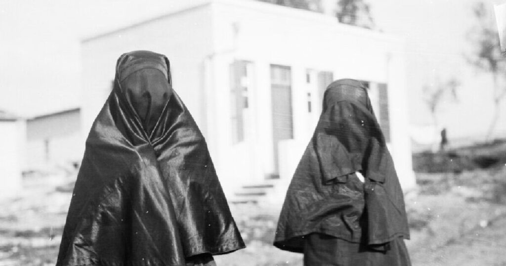 More Westerners Waking up to Islam as Gov’t Bans Face Coverings, Leaving Both Muslims and (Ironically) Feminists Angry