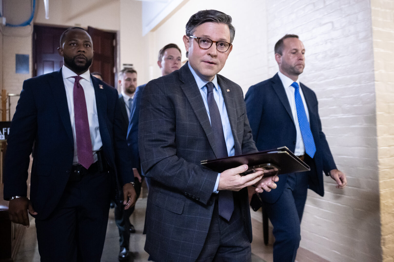 House Republicans set to cut pre-election session short