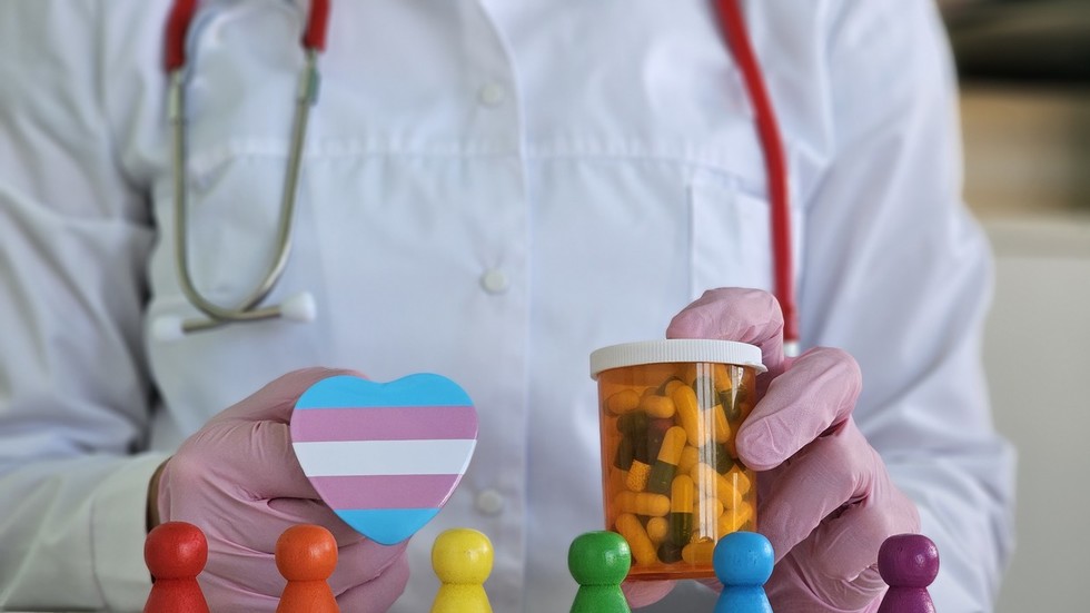 Trans agenda is ‘normalization of sadism’ – US author (VIDEO)