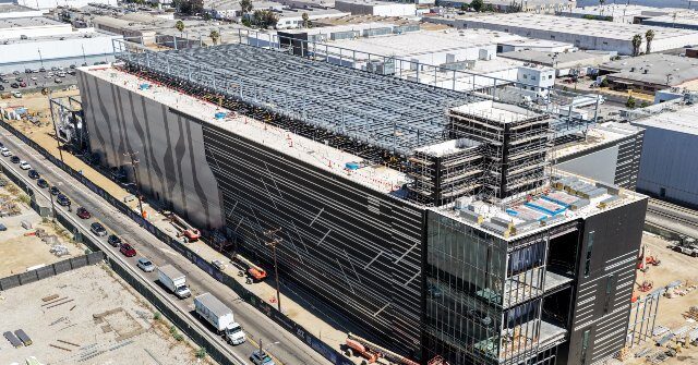 States Rethink Huge Tax Breaks for AI Data Centers as Costs Balloon
