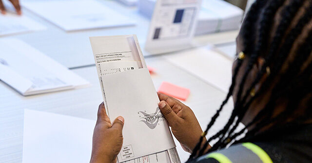 Poll: More Democrats Plan to Ditch Mail-In Ballots and Vote in Person in Midterms