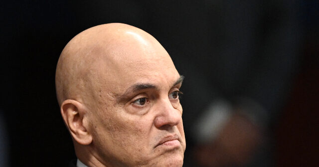 Brazil: Dictator-Judge Triggers Supreme Court ‘Civil War’ over Alleged Corrupt Banker Messages