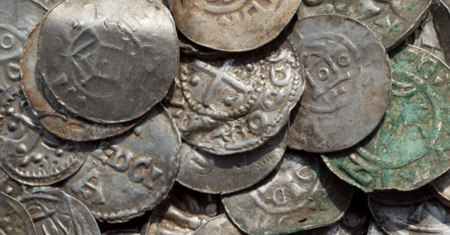 VIDEO — Denmark: Homeowner Finds 10th Century Viking Treasure Hoard During Patio Renovation
