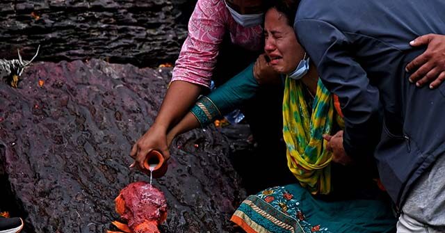 Missing Tourists Make Contact as Hopes Dim for Nepal Flood Survivors