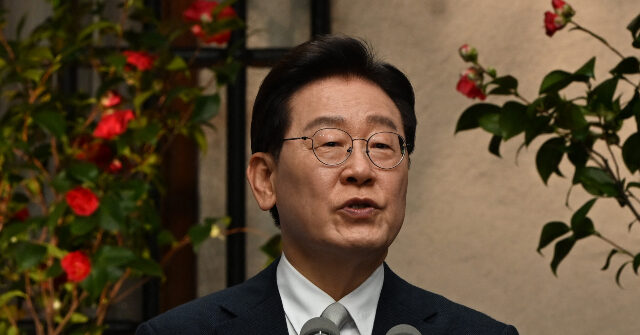 South Korea Reviews Military Options to Enter Strait of Hormuz