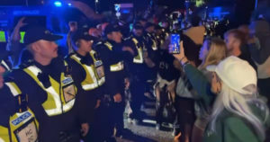 BRITISH MIGRATION REVOLT: Citizens Blockade Gosport Harbor While Mass Police Presence Tries To Bring Inflatable Boat Invaders Into the Country (VIDEOS)