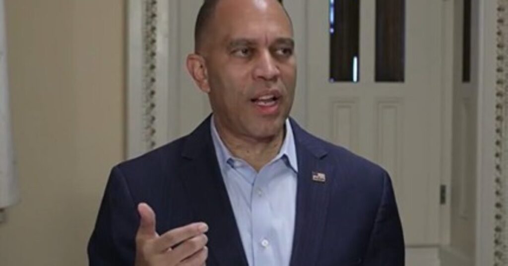 Hakeem Jeffries Flips Out After Two Democrats Join Republicans to Force Vote on Resolution Condemning Socialism