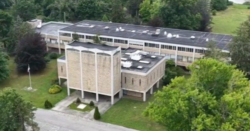 Long Island Town Approves Creation of Controversial Muslim School for Boys – With One Catch
