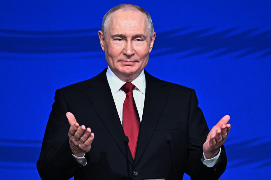 Bipartisan Russia hawks urge Trump to pull Putin invite to G20 summit