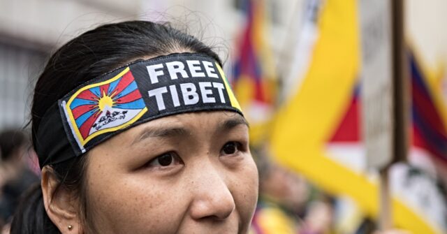 Chinese Communists Attack Tibetans Protesting Against Xi Jinping in D.C.