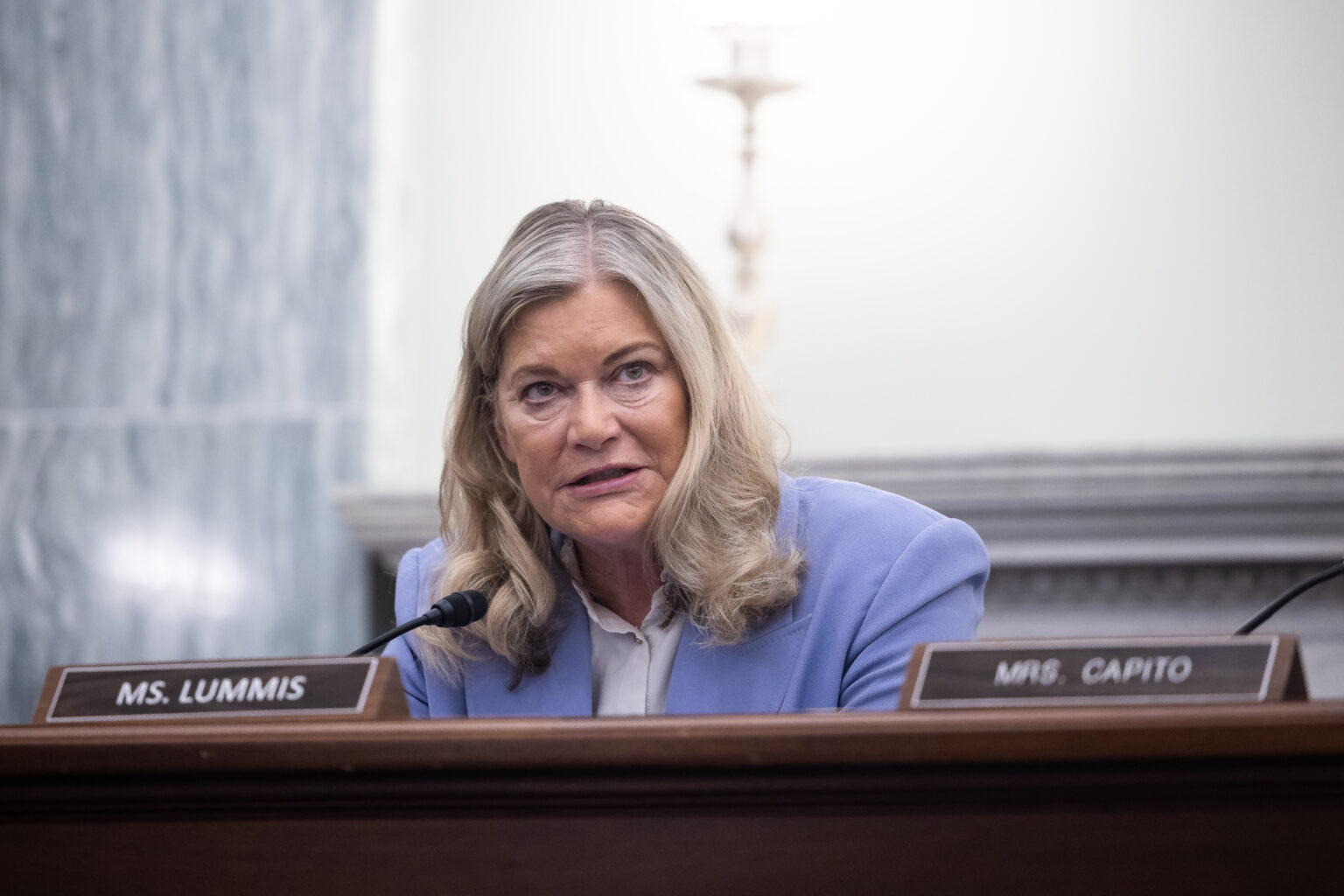 Lummis blocks resolution denouncing Trump's 'public service announcements'