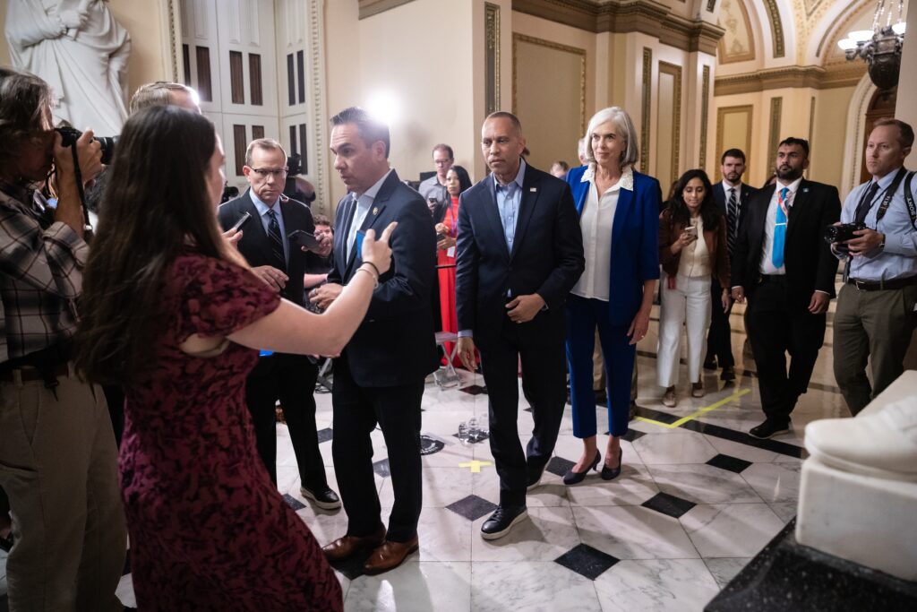 Hakeem Jeffries deflects on plan to address rebel Democrats