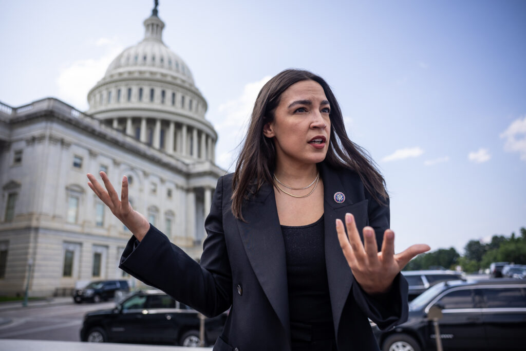 AOC, 9 other House Dems sign on to AI superintelligence ban